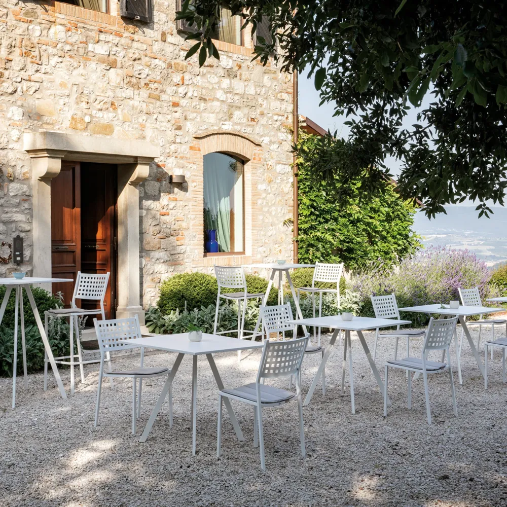 Sgabello metallo recente impilabile da giardino "Alice" cm 44x51 107h