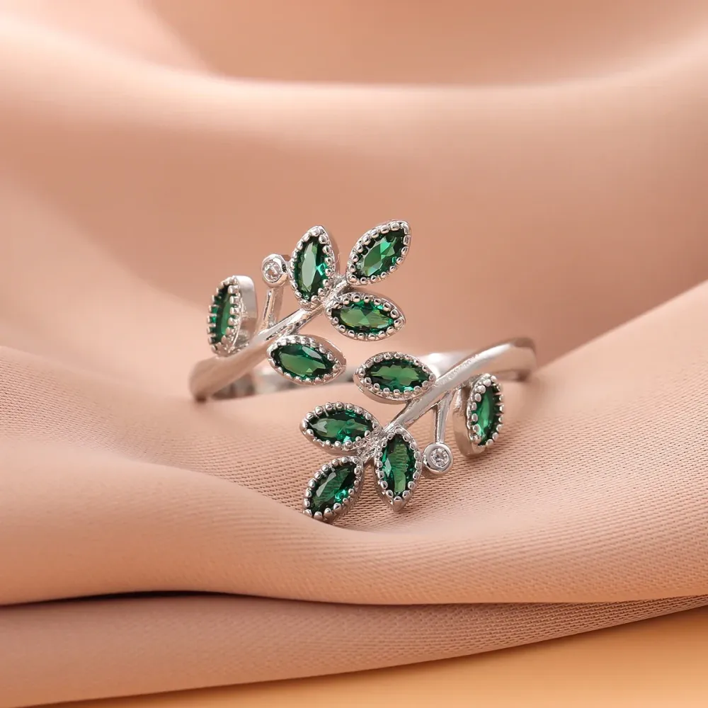 Anello con Foglie Verdi Autunnali