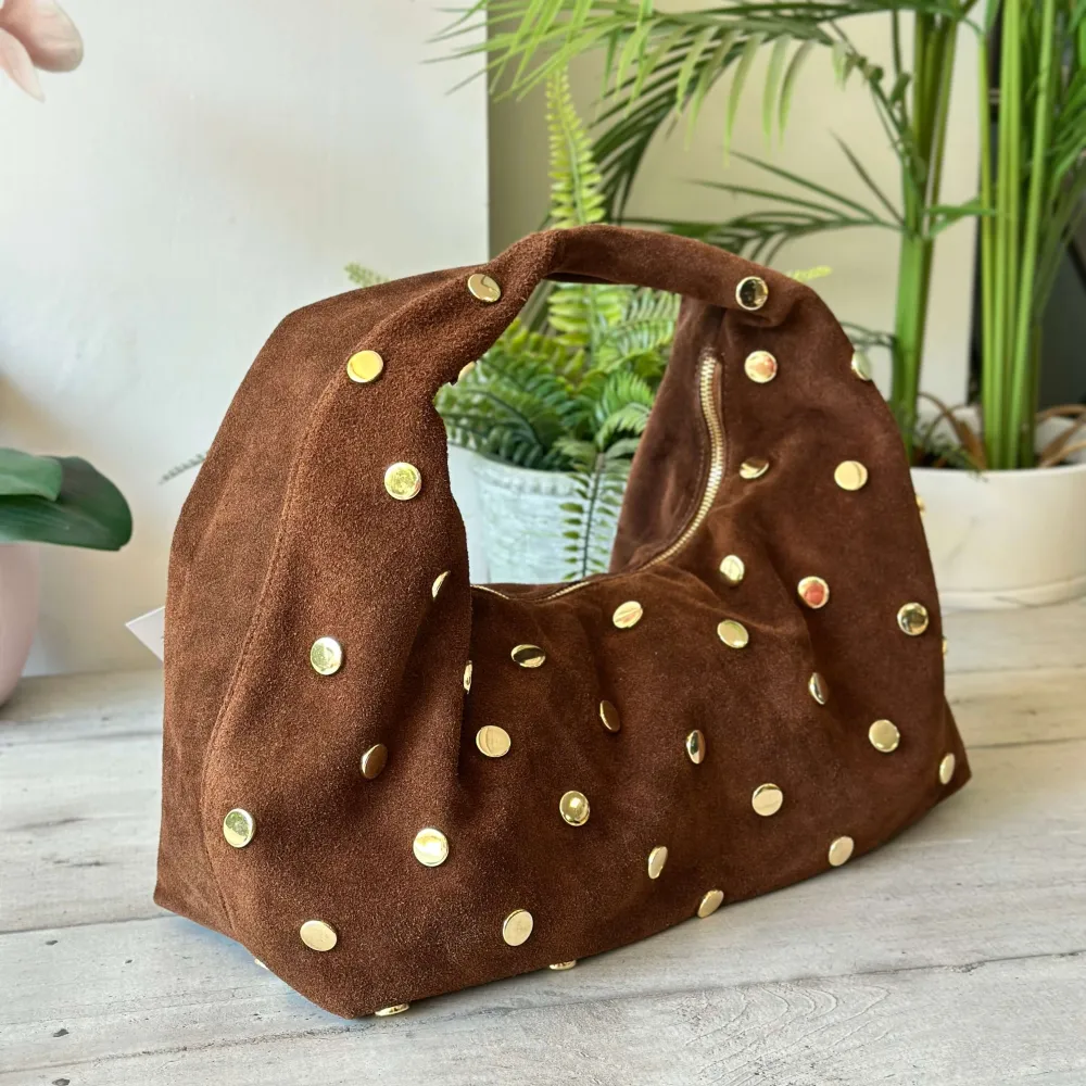 Borsa Hobo Grande Spalla Pelle scamosciata Cioccolato Borchie Oro SARA