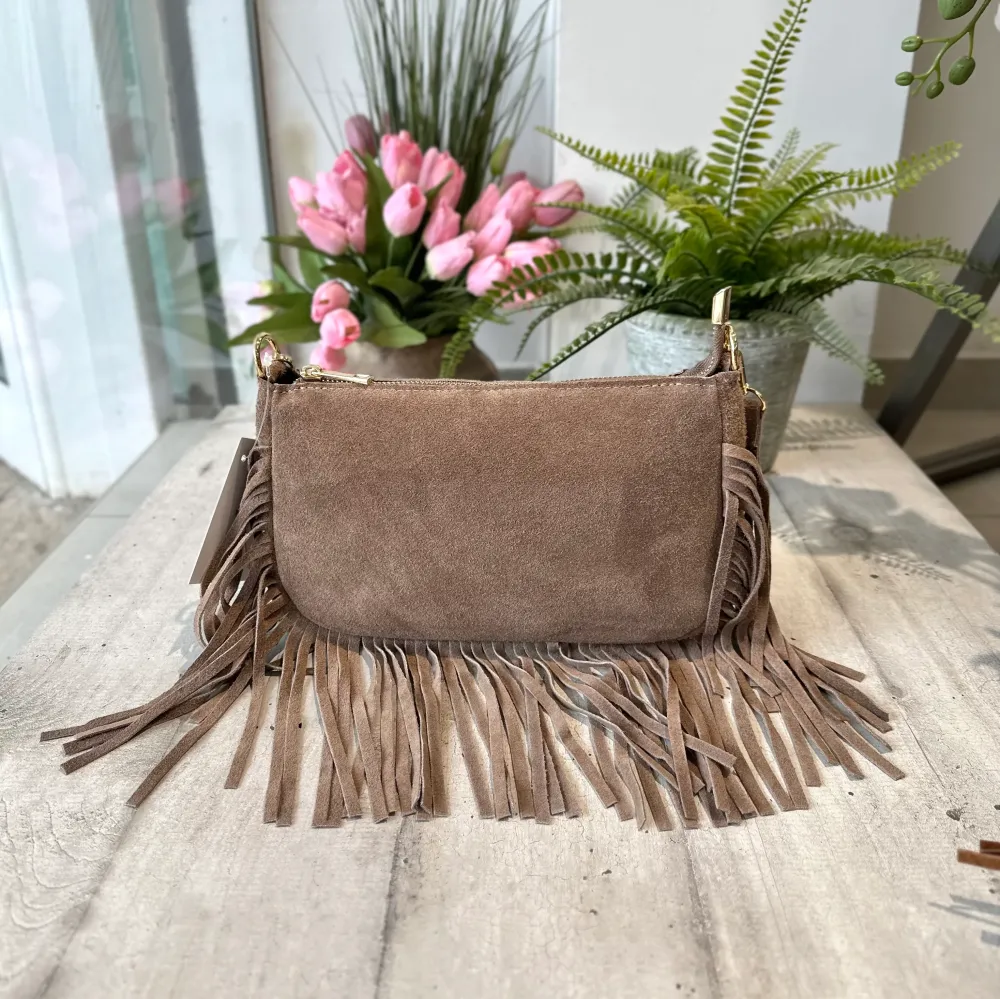 Borsetta Spalla con Frangia Baguette Pelle Scamosciata 2 Tracolle Interne "DOLLY" Taupe