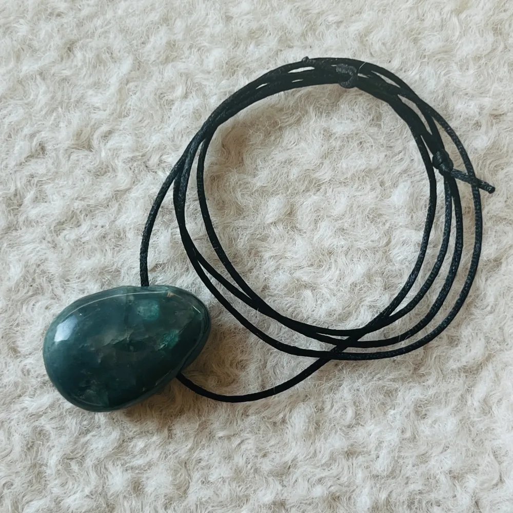 Collana con pendente smeraldo DROP