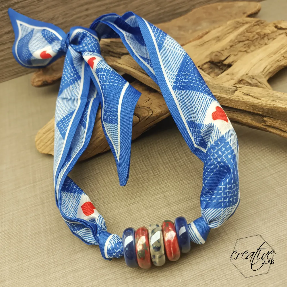 Collana/Bracciale/Cavigliera Good Vibe Vagabonda blu con cuori rossi
