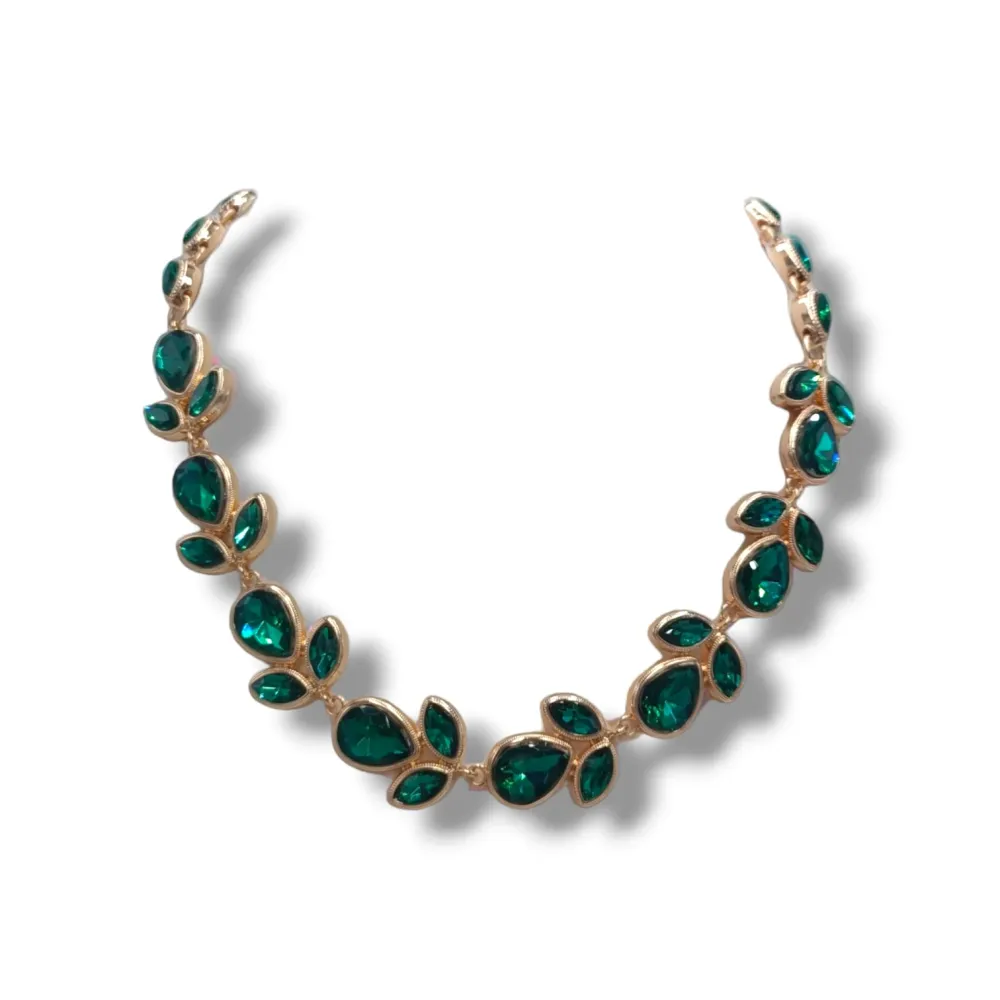 FINE COLLEZIONE - Collana foglie su zirconi verdi