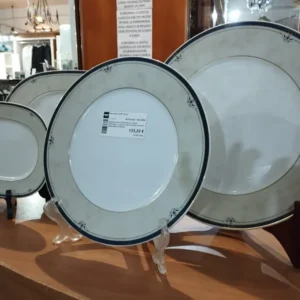 Servizio Piatti Bavaria 41 Pezzi Finitura Classica Con Leggeri Accenti Grigi,neri E Dorati
