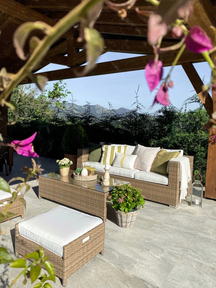 Lounge Set BELLUNO PE Rattan White 5 Seater con Cuscini Inclusi