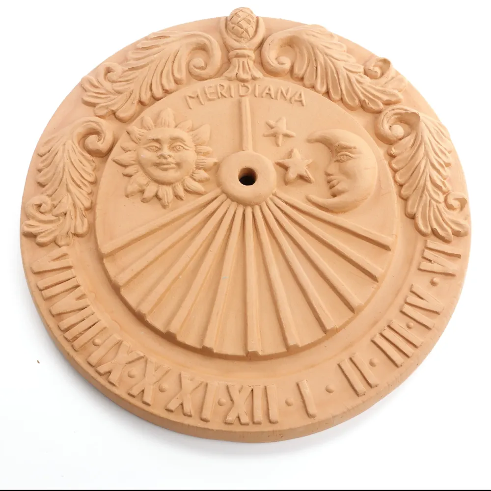 Meridiana da Parete Terracotta Artigianale – Orologio Solare Decorativo da Esterno