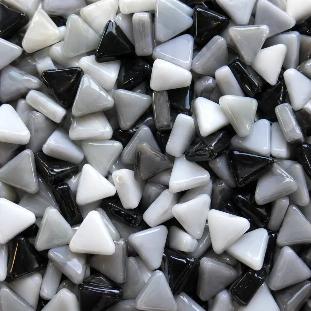 Mini mosaico vetro triangolo mix di grigi