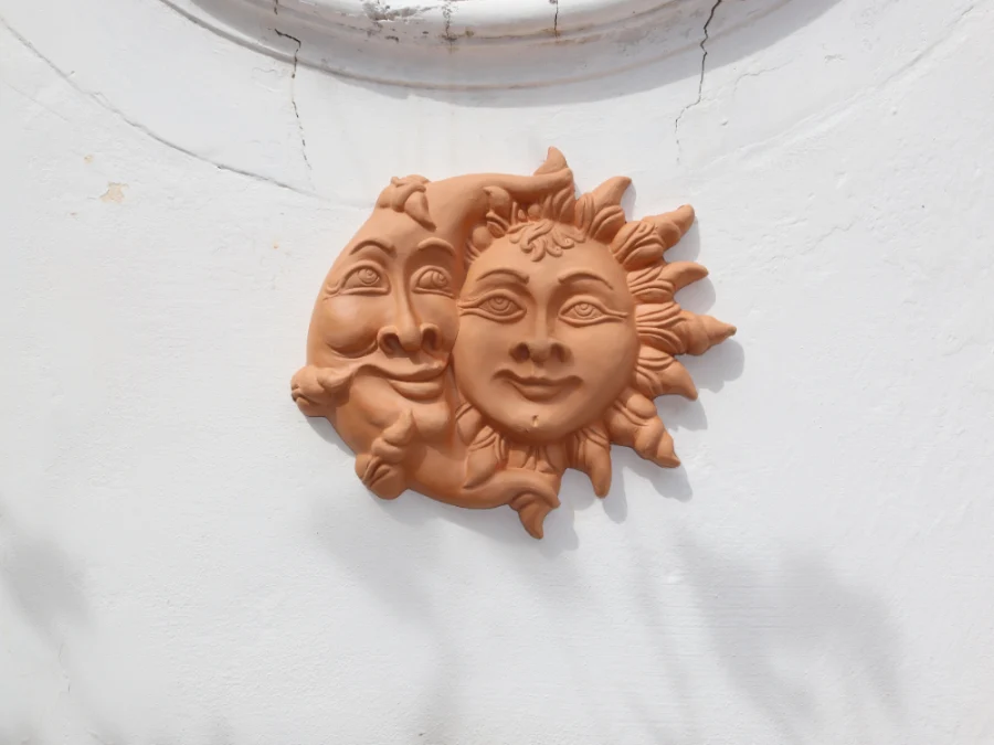 Sole e Luna terracotta decorazione parete